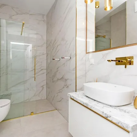 Yacht Park Rentyear * 格丁尼亚